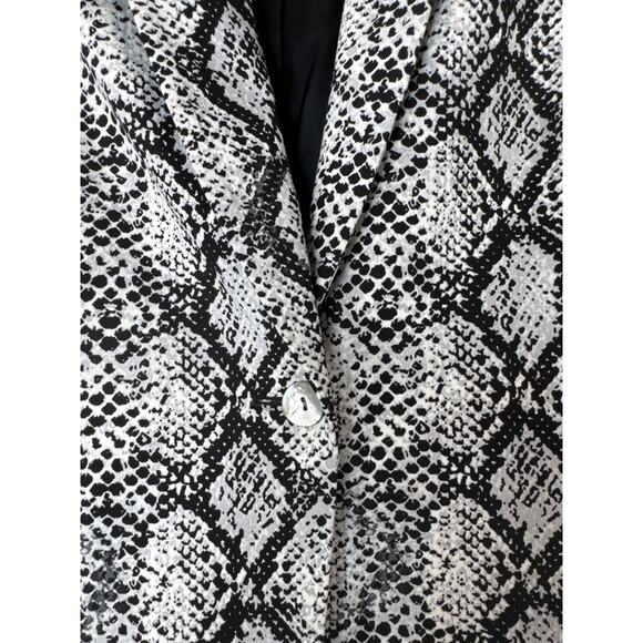Estelle & Finn Snake Print Blazer Jacket One Button Front Pocket Size 4 Trendy - Picture 6 of 8